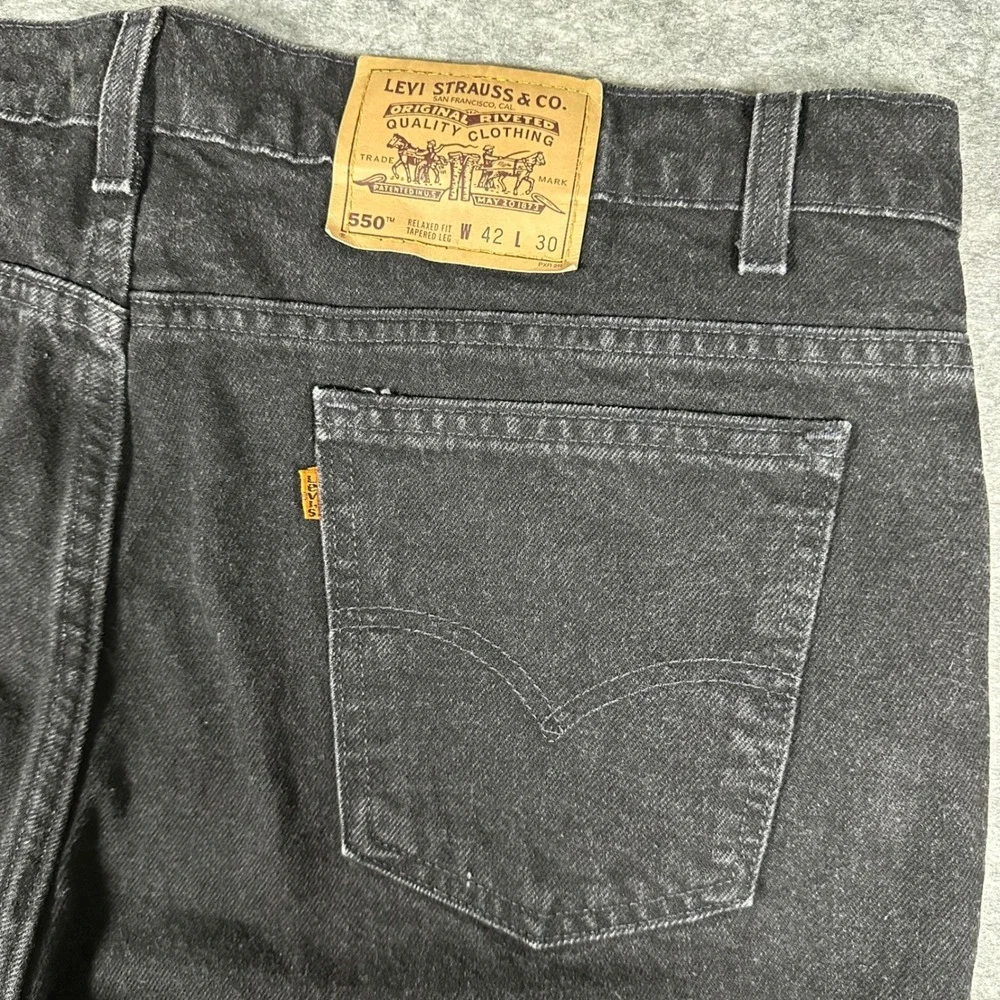 Levis measurements waist